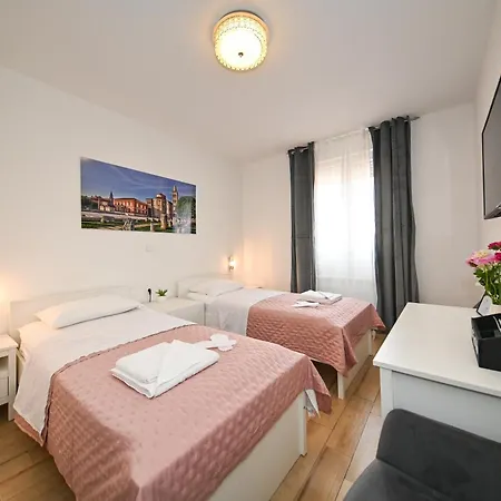 Apartment Noma &