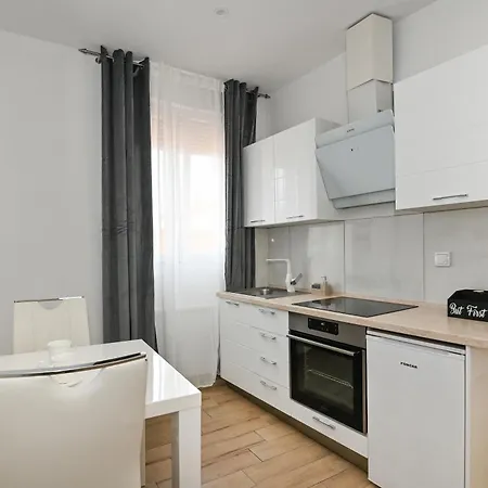 Apartament Noma & *