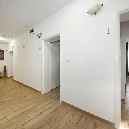 아파트 Noma & 자다르